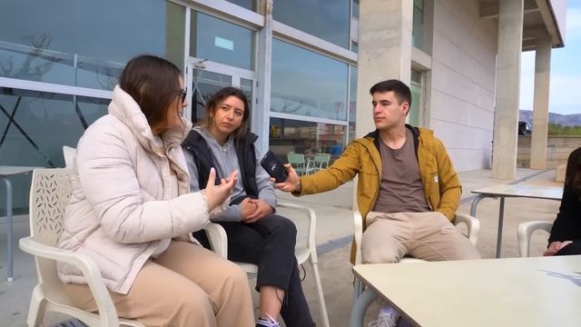 "En la Uni de Mallorca mucha FIESTA, PLAYA Y ALCOHOL" | Univ. Illes Balears смотреть онлайн