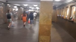 Как перейти в метро Комсомольская кольцевой коричневой ветки из Казанского вокзала сразу с поезда