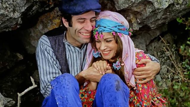 Sırdaş - Şu Tepe Pullu Tepe смотреть онлайн