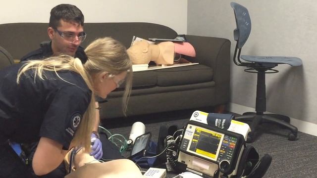 OSCE manual defib - Olivia Mariano 16954229 смотреть онлайн