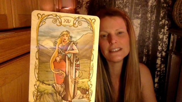 Tarot Mucha Review смотреть онлайн