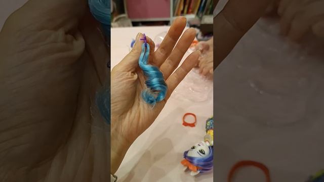 Аришка Мандаришка распаковывает Enchantimals. @Arin04ka смотреть онлайн