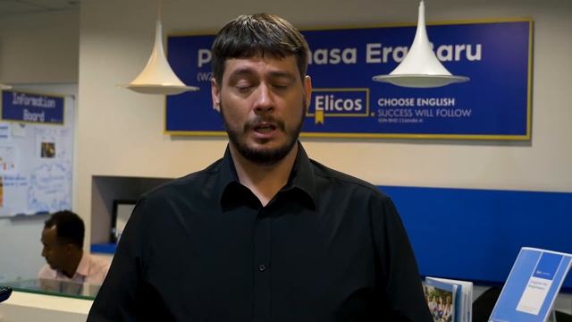 Elicos' Teacher Mike смотреть онлайн