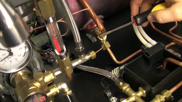 Internal Tour of the Nuova Simonelli Aurelia II Volumetric Espresso Machine смотреть онлайн