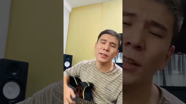 QIZIL PALTO KIYGAN RUS QIZI🤓 Hazil Qo'shiq #shuhratdaryo #jonliijro