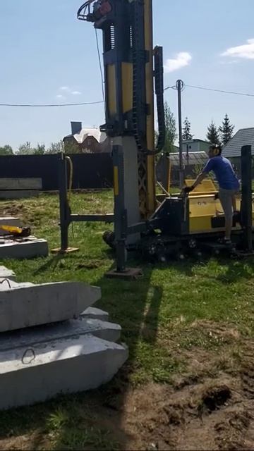 Забивка жб свай.🤟👌 Яркий пример смотреть онлайн