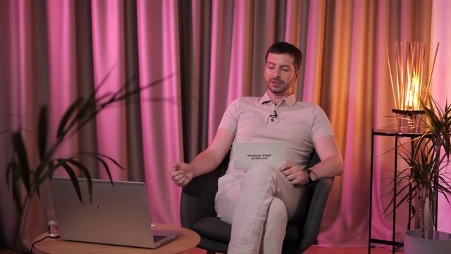 VLADIN ASTRO VODIČ - sedmična astro prognoza, Moj astrolog TV смотреть онлайн