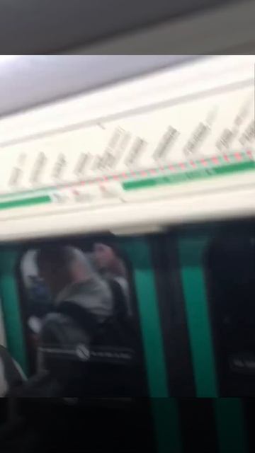 Snake in petersburg metro #russia #india #peterburg #snake #shorts смотреть онлайн