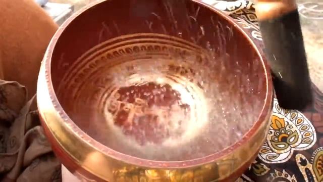 Поющая чаша смотреть онлайн