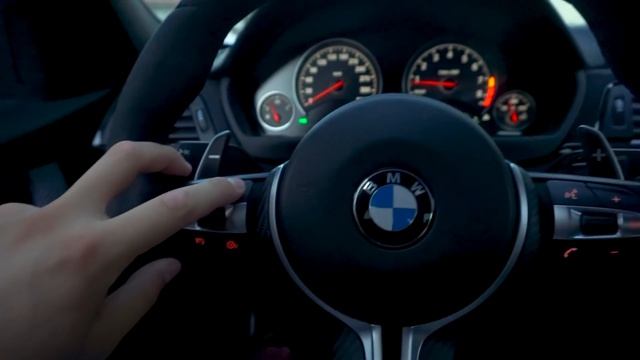 MAŠINA ZA PALJENJE GUMA - BMW M3 Competition Sport смотреть онлайн