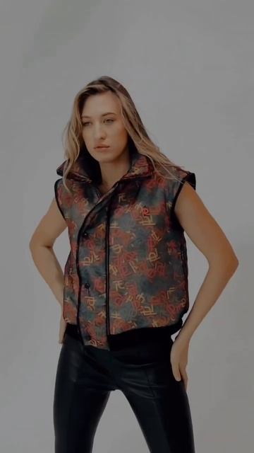 КУРТКА-ЖИЛЕТКА только у нас на сайте👉 sorvalo.com #одежда #бред #newcollection #брендоваяодежда смотреть онлайн