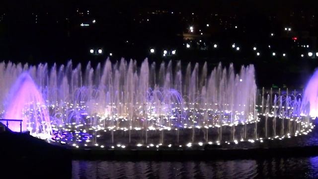 Музыкальный фонтан. смотреть онлайн