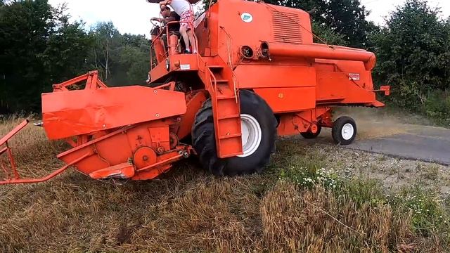 Trzy awarie i burza. Jeden dzień żniw Bizona na testy смотреть онлайн