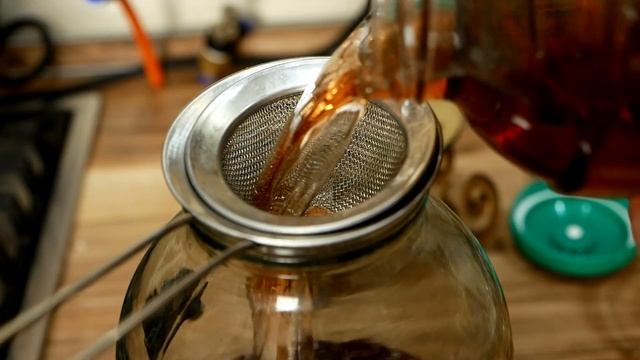 МАЛИНОВЫЙ ДЖИН БЕЗ ЛИШНИХ СЛОВ смотреть онлайн