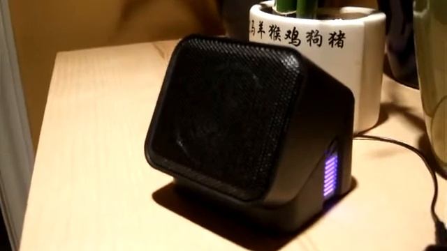 Mini Cube Speaker смотреть онлайн