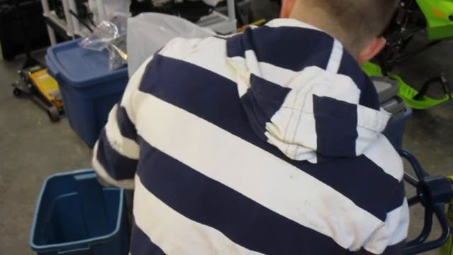 36 - Porsche Cayman S Engine Rebuild - camshaft 4-6 pt2 смотреть онлайн