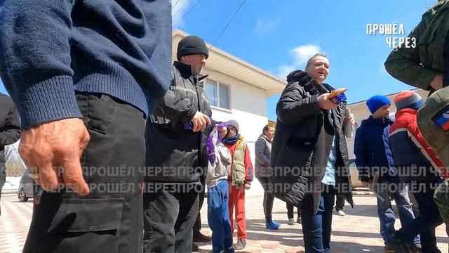 БЕЖЕНЦЫ С МАРИУПОЛЯ В МЕЛЕКИНО. ЕДА И ЛЕКАРСТВА ДЛЯ 200 ЧЕЛОВЕК смотреть онлайн