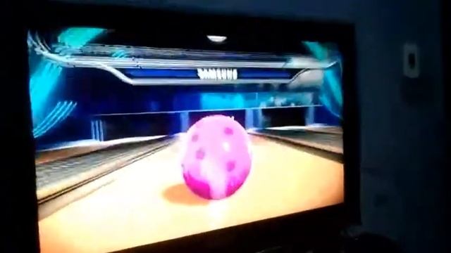 Minha mãe fez um trilíngue no boliche de Kinect смотреть онлайн