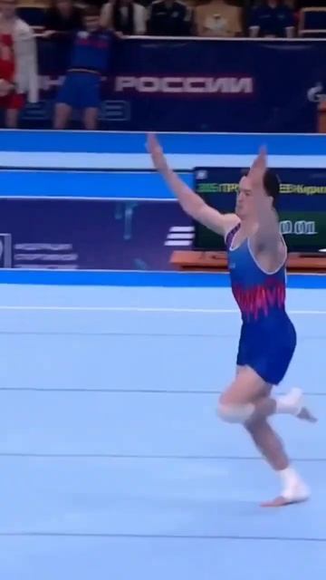 кирил прокопьев! #acrobat #jump #акробатика #gymnast#гимнастка#прыжок#воздушныегимнасты#bars#trick смотреть онлайн