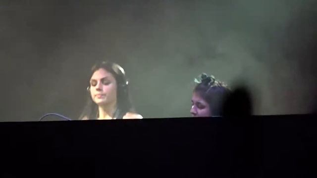 Creamfields 2015 - Krewella - How Deep Is Your Love - Santiago Chile смотреть онлайн