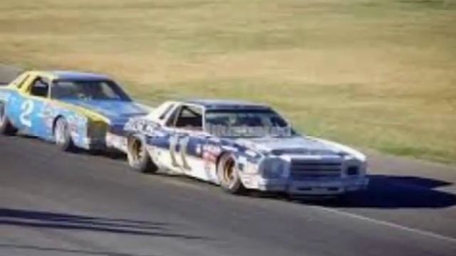 Vintage NASCAR, Cale Yarborough - Stock Car Racing смотреть онлайн