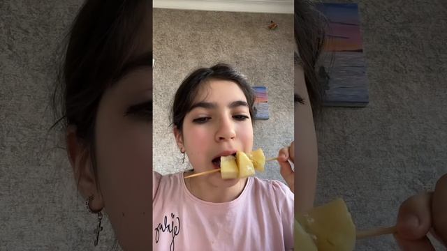 Стекло так прилипало к зубам🤣👍 смотреть онлайн