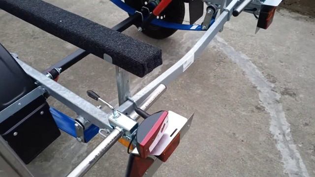 Быстросъёмные направляющие ( ворота, рога и т.д) для лодочного прицепа.