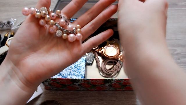 ASMR КОРОБКА с УКРАШЕНИЯМИ с шёпотом MY ACCESSORIES white RUSSIAN WHISPER смотреть онлайн