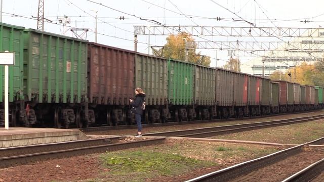 Тепловоз 2М62У-0291 и электропоезд ЭР2Т-7114 / 2M62U-0291 and ER2T-7114 EMU смотреть онлайн