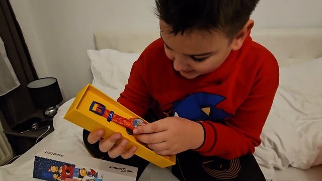 распаковка часов Swatch The Simpsons, watch Swatch The Simpsons unboxing смотреть онлайн
