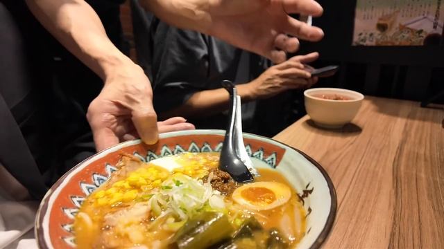 ダイエット中なのに北海道で食べまくる【徳井のソトメシ】 смотреть онлайн