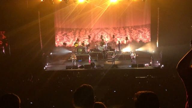 Mumford & Sons - Slip Away. Live at Pepsi Center, CDMX, México 2019 смотреть онлайн