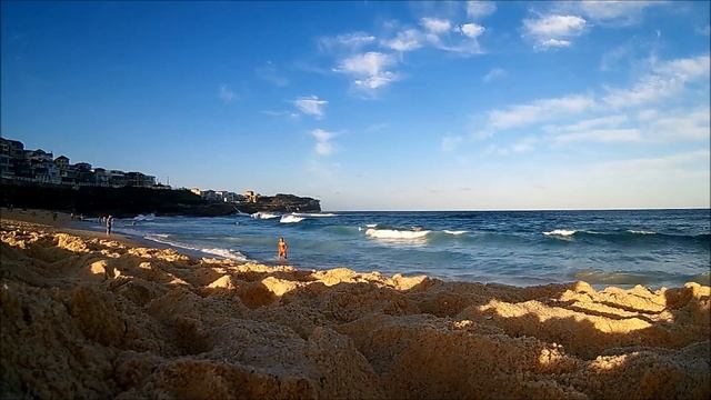 Stationary Fixed HD Wide Angle Camera on Bronte Beach, the Best Beach in Sydney, Australia смотреть онлайн