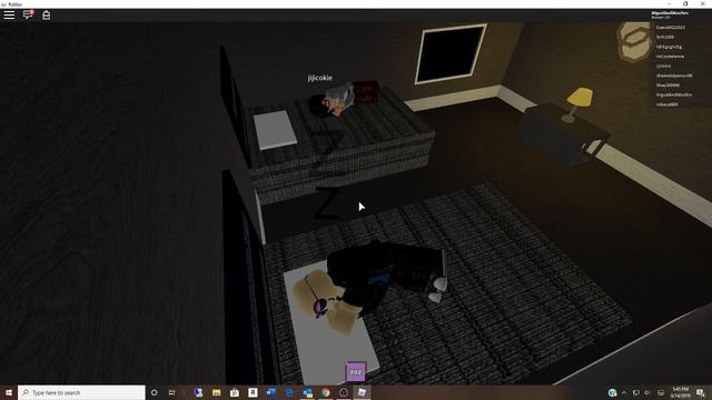 Reacting To My First Video!! + Hotel in Roblox! смотреть онлайн