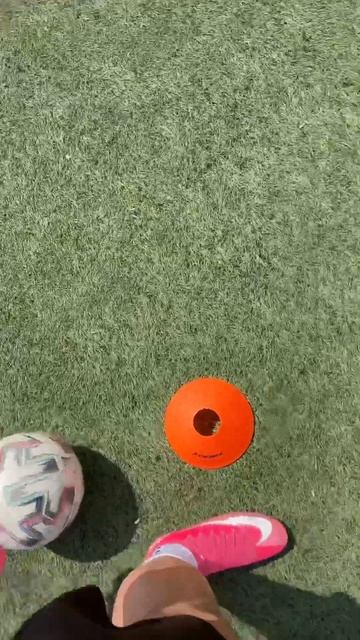 🔥ЛЕГКИЙ ФИНТ Ч.3, ПОПРОБУЙ | ПОДПИШИСЬ #football #финты #футбол #shorts #short смотреть онлайн