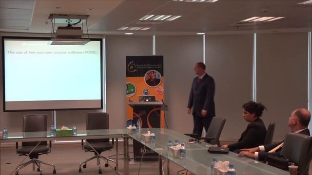 Social Media and new business models – Mr. Mark Bloom смотреть онлайн