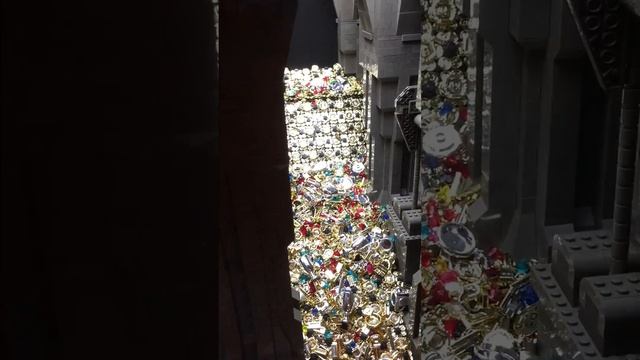 Lego Erebor.  Lego Smaug. Lego Treasure.  Brickworld Chicago 2017