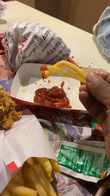 🤬Minimum 💥1000irutha 😋ula ponga KFC KU #foodie #shorts #subscribe #trending #ytshorts #viral смотреть онлайн