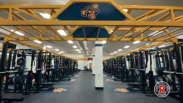 Highland Park High School Weight Room смотреть онлайн