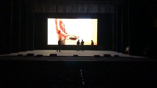 Клипы, фильмы и захват экрана с браузера вашего ПК прямо во время презентации или концерта. смотреть онлайн