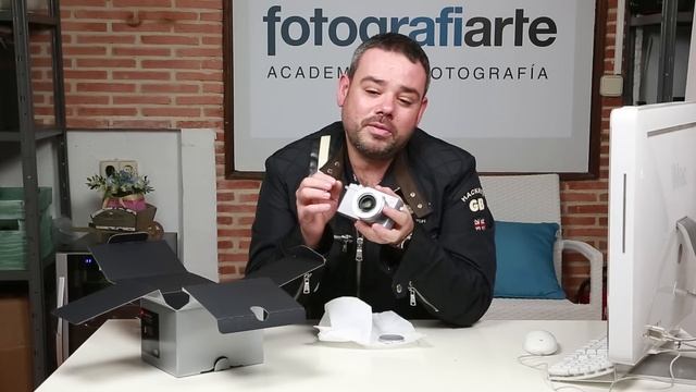 Leica D LUX (Typ 109) Solid Gray смотреть онлайн