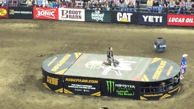 Jose Vitor Leme vs Smooth Operator - 19 PBR Columbus (92.5 pts) смотреть онлайн