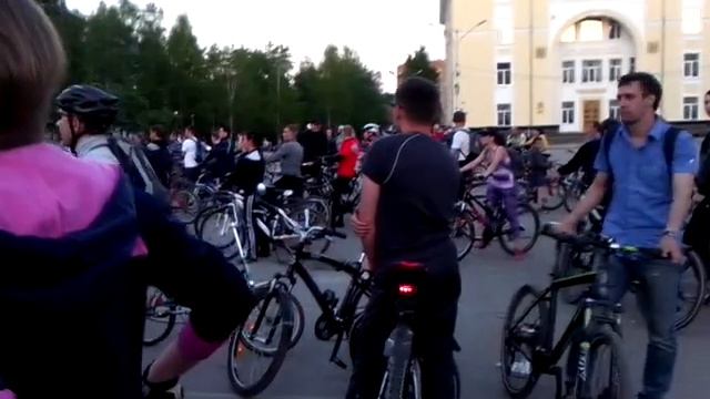 [Велоночь 08.06.13] Площадь смотреть онлайн