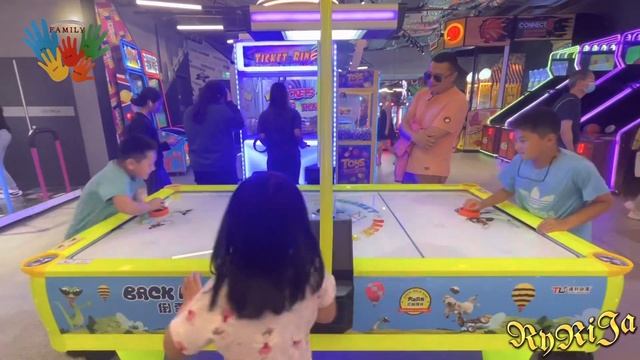 Where to go on summer holiday? #backkom #kids #games смотреть онлайн