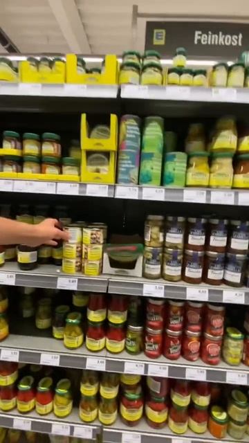 Самый странный продукт в Германии🇩🇪. #deutschland #germany #улитки смотреть онлайн