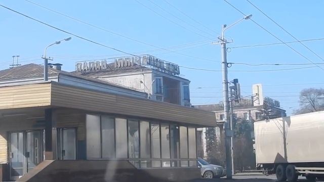 Дніпро: який Ільїч, такий і Палас Ільїча смотреть онлайн