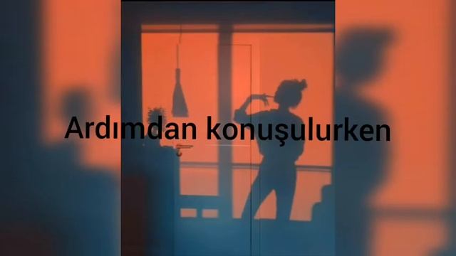Model-Sarı Kurdeleler(sözleri)