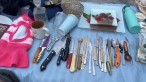 БЛОШИНЫЙ РЫНОК САЛТЫКОВКИ В ВЫХОДНЫЕ ДНИ.