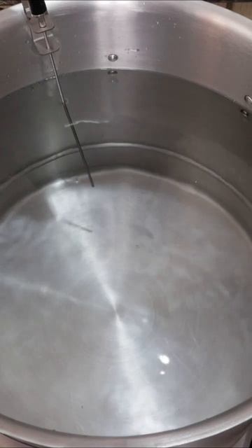 ГОРЯЧЕЕ осахаривание ЗЕРНОВОЙ браги в кастрюле кукуруза, ячмень, рожь ч.1 смотреть онлайн