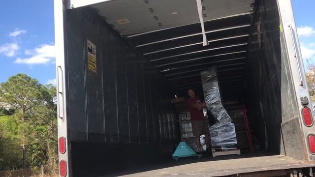 UPS FREIGHT SUCKS! A Day in the Life of Dave Palumbo смотреть онлайн